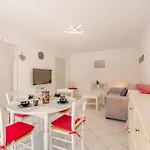 Le Maxime Park By Interhome Daire Sainte-Maxime